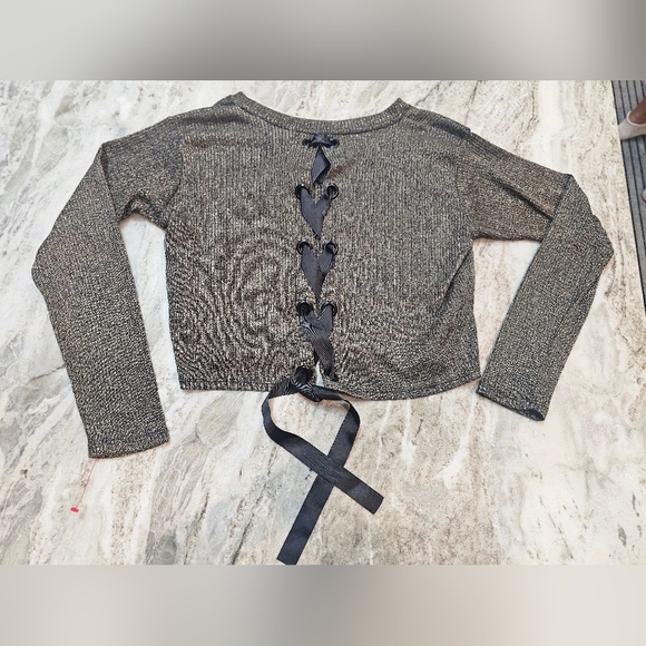 The Edit by Seventeen Metallic Lace-Up Back Crop Top | Size M - Picture 8 of 9